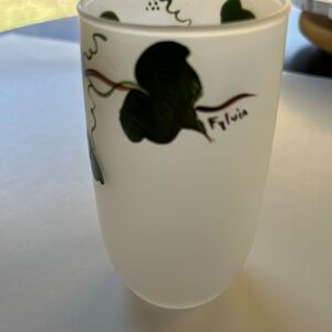 Vintage Signed Set of 8 Frosted glasses Green Leaf Ivy Design.  12 oz, 5.2”h